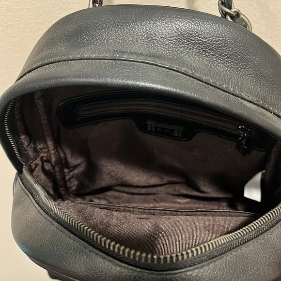 Boyatu Quilted Black Leather Mini Backpack - chain straps - Picture 6 of 12